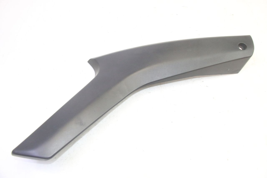 photo de UNTER SITZ VERKLEIDUNG RECHTS SUZUKI DL V STROM 1000 (2002 - 2007) - Hauptansicht