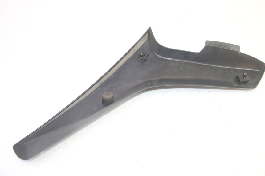 photo de UNTER SITZ VERKLEIDUNG RECHTS SUZUKI DL V STROM 1000 (2002 - 2007) - Details der Befestigungspunkte