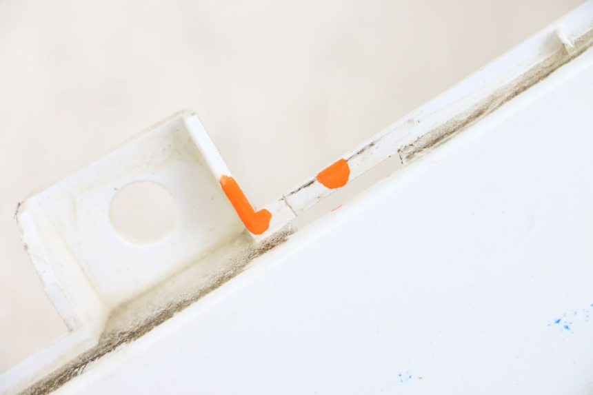photo de UNTER SITZ VERKLEIDUNG RECHTS EUROCKA R8 4T 50 (2013 - 2022)