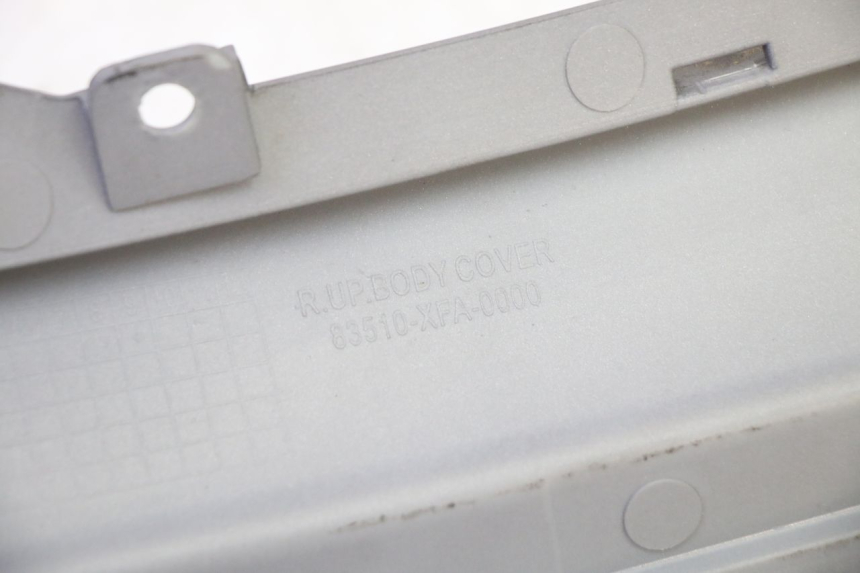 photo de RECHTER SITZBANKDECKEL SYM FIDDLE 3 III 125 (2014 - 2020) - Oberflächenzustand und Material