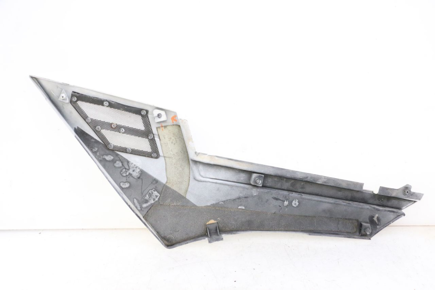 photo de UNTER SITZ VERKLEIDUNG RECHTS YAMAHA FJ 36Y 1100 (1984 - 1985)