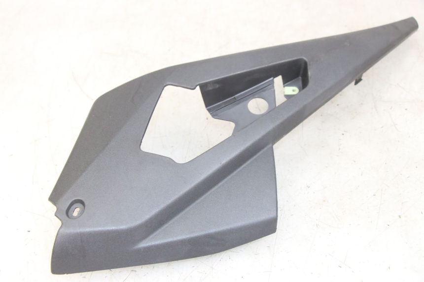 photo de UNTER SITZ VERKLEIDUNG RECHTS PEUGEOT GEOPOLIS RS 125 (2007 - 2009)