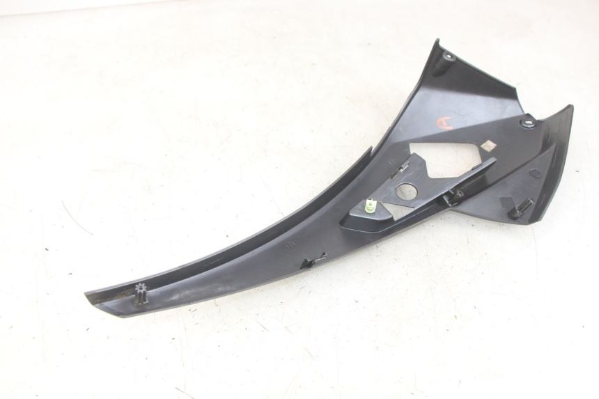 photo de UNTER SITZ VERKLEIDUNG RECHTS PEUGEOT GEOPOLIS RS 125 (2007 - 2009)