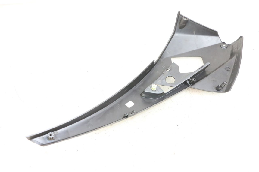 photo de UNTER SITZ VERKLEIDUNG RECHTS PEUGEOT GEOPOLIS RS 125 (2007 - 2009)