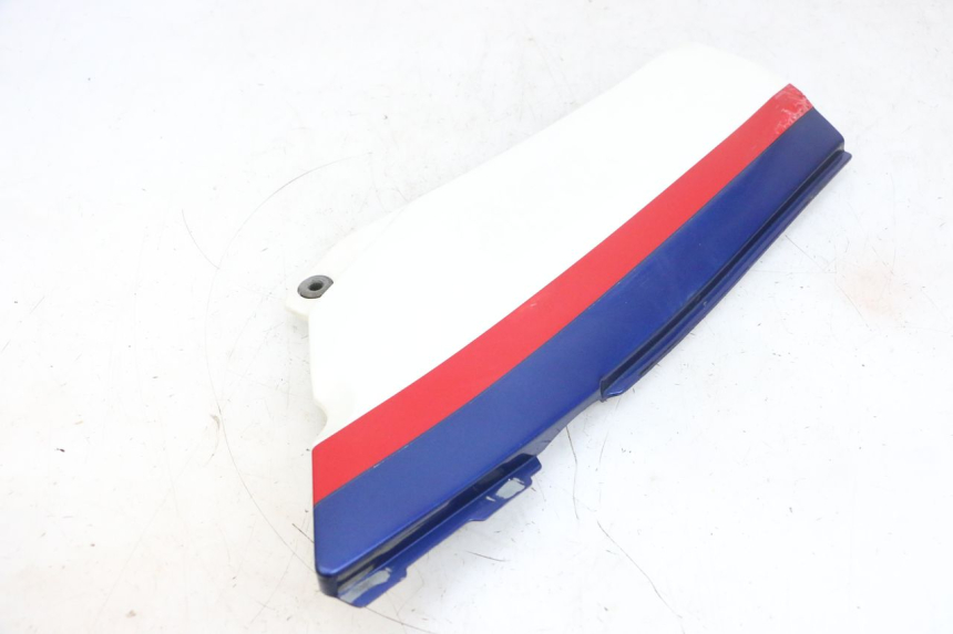 photo de UNTER SITZ VERKLEIDUNG RECHTS KAWASAKI GPX R WARBIRD 600 (1988 - 1993) - Technische Nahaufnahme