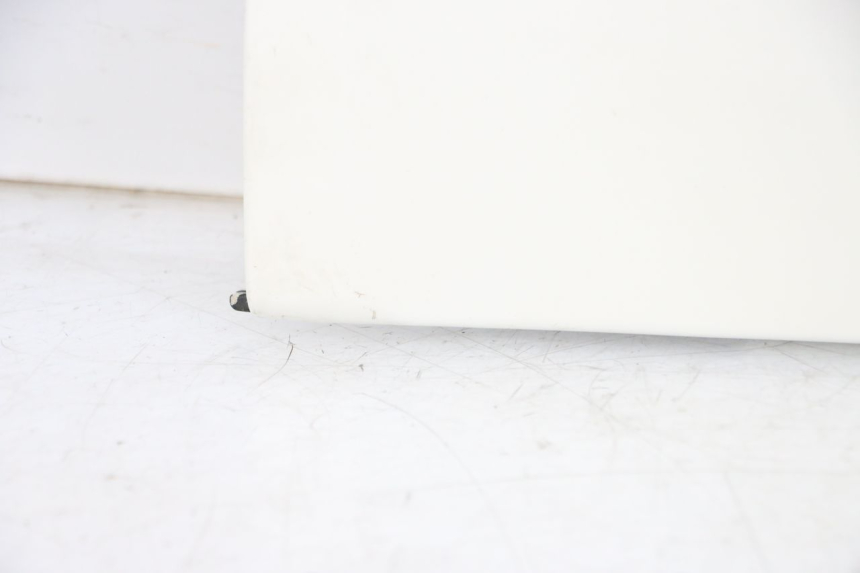 photo de UNTER SITZ VERKLEIDUNG RECHTS KAWASAKI GPX R WARBIRD 600 (1988 - 1993) - Kennzeichnungen und Originalreferenzen