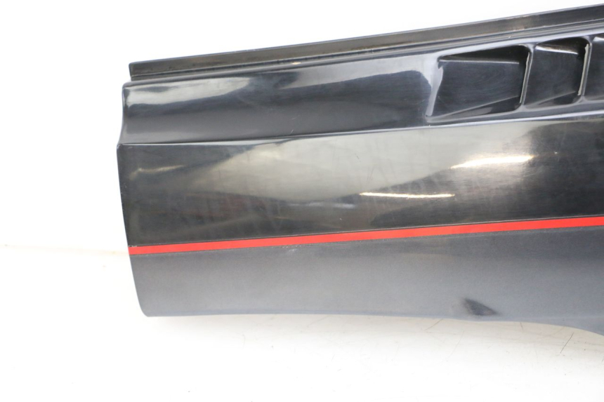 photo de UNTER SITZ VERKLEIDUNG RECHTS KAWASAKI GPZ RX 1000 (1986 - 1988) - Charakteristische Merkmale