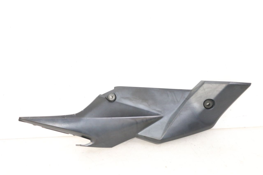 photo de UNTER SITZ VERKLEIDUNG RECHTS SUZUKI GSR 750 (2011 - 2017)