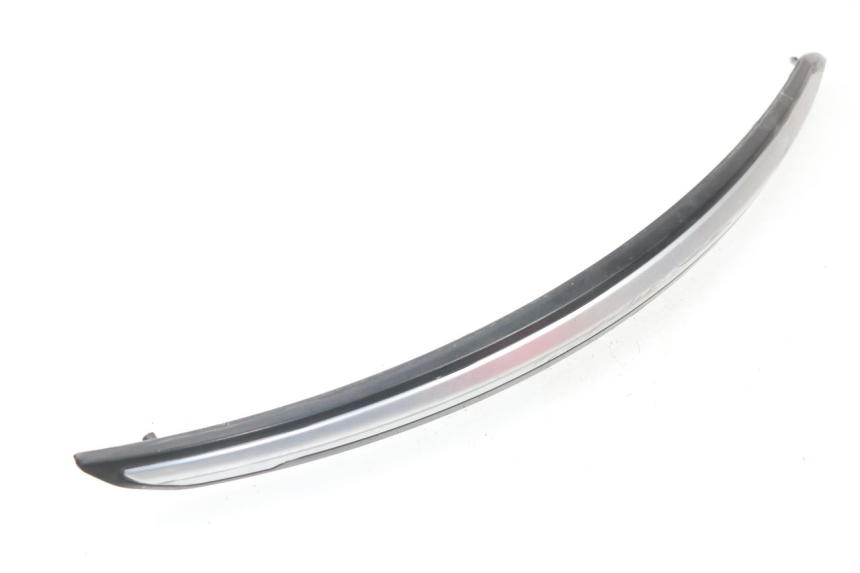 photo de UNTER SITZ VERKLEIDUNG RECHTS SYM GTS EVO 125 (2009 - 2013)