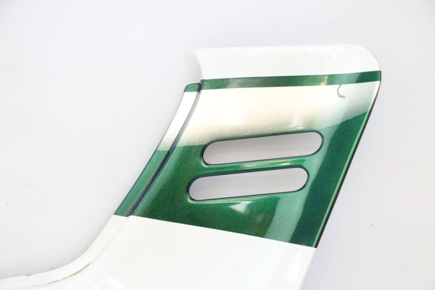 photo de UNTER SITZ VERKLEIDUNG RECHTS HONDA CBR F 1000 (1993 - 1996)