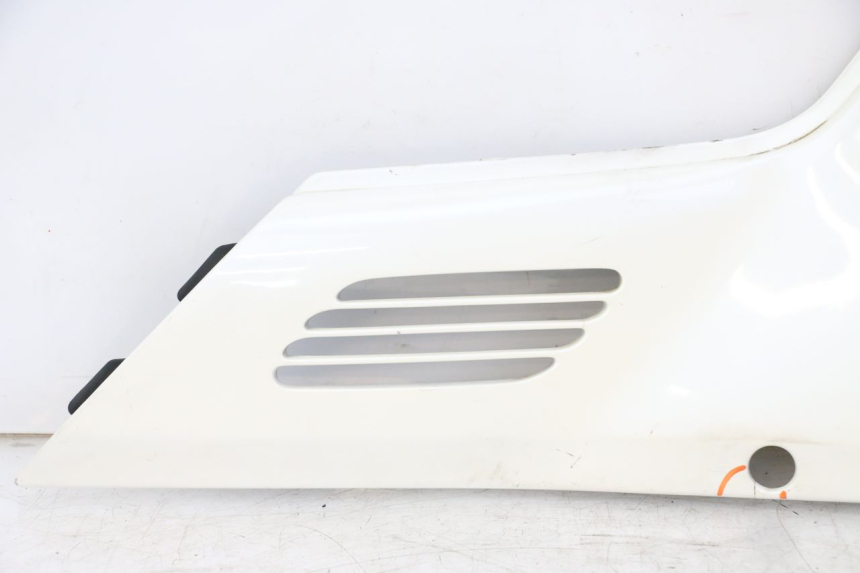photo de UNTER SITZ VERKLEIDUNG RECHTS HONDA CBR F 1000 (1993 - 1996)