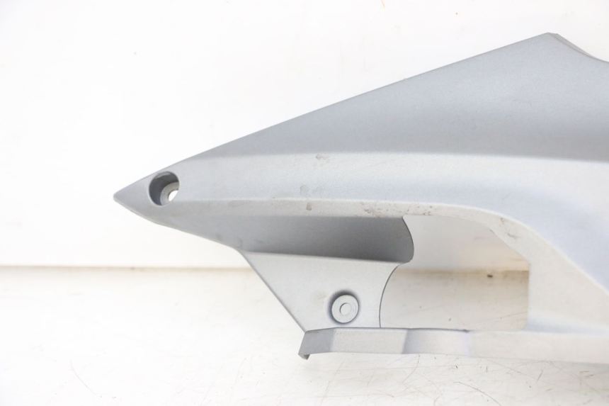 photo de UNTER SITZ VERKLEIDUNG RECHTS SYM JOYMAX 125 (2010 - 2017)
