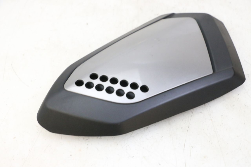 photo de UNTER SITZ VERKLEIDUNG RECHTS KEEWAY K-LIGHT KLIGHT 125 (2018 - 2025)