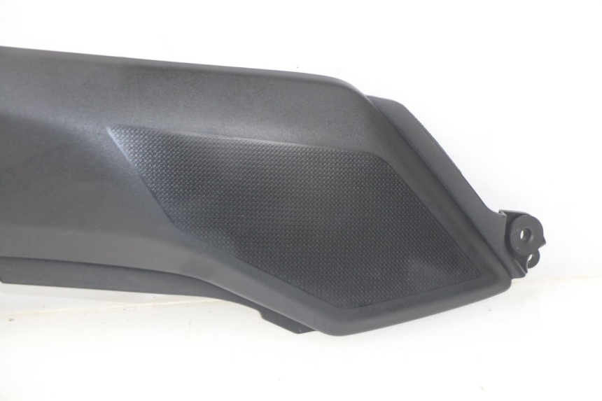 photo de UNTER SITZ VERKLEIDUNG RECHTS KAWASAKI Z Z900 900 (2017 - 2019)
