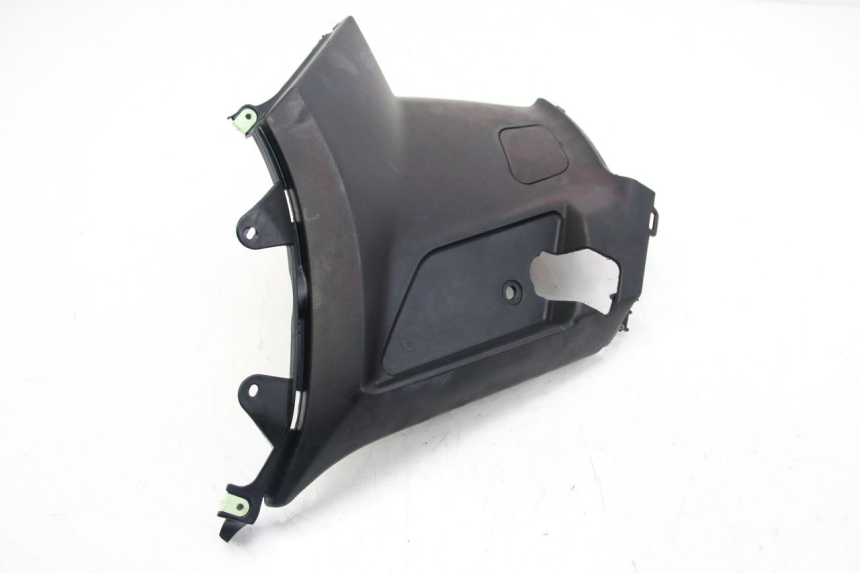 photo de UNTER SITZ VERKLEIDUNG RECHTS PEUGEOT KISBEE 2T 50 (2018 - 2022)