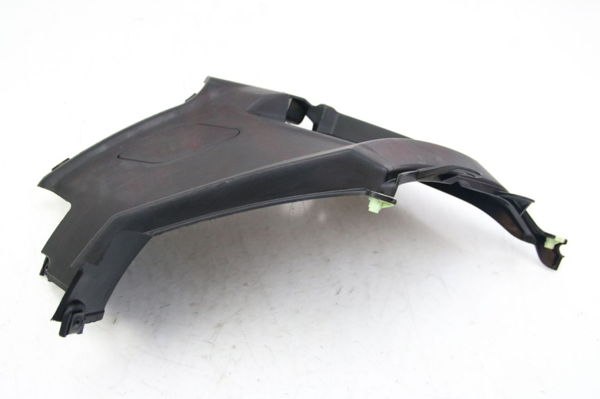 photo de UNTER SITZ VERKLEIDUNG RECHTS PEUGEOT KISBEE 2T 50 (2018 - 2022)