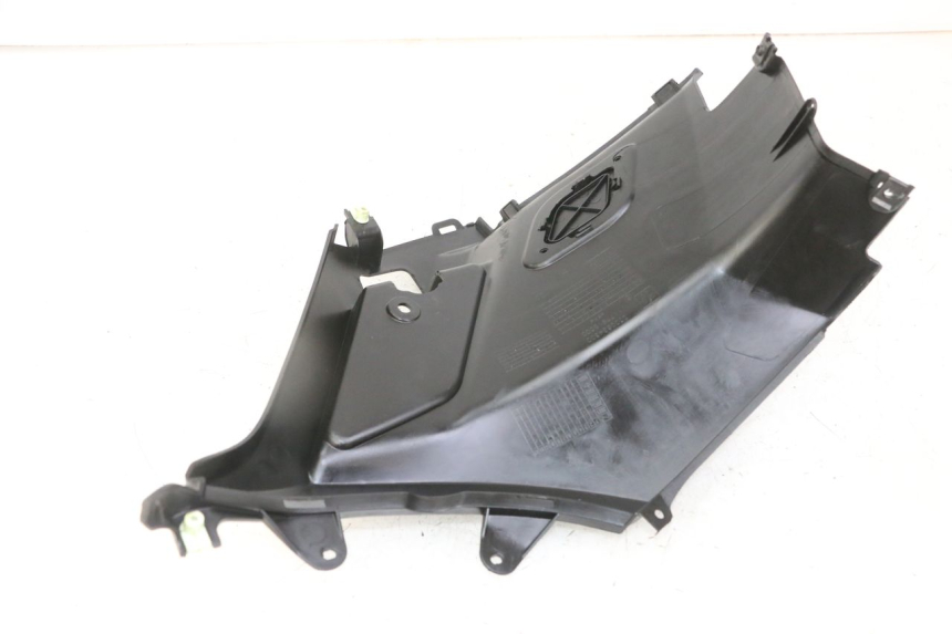 photo de UNTER SITZ VERKLEIDUNG RECHTS PEUGEOT KISBEE 2T 50 (2018 - 2022)