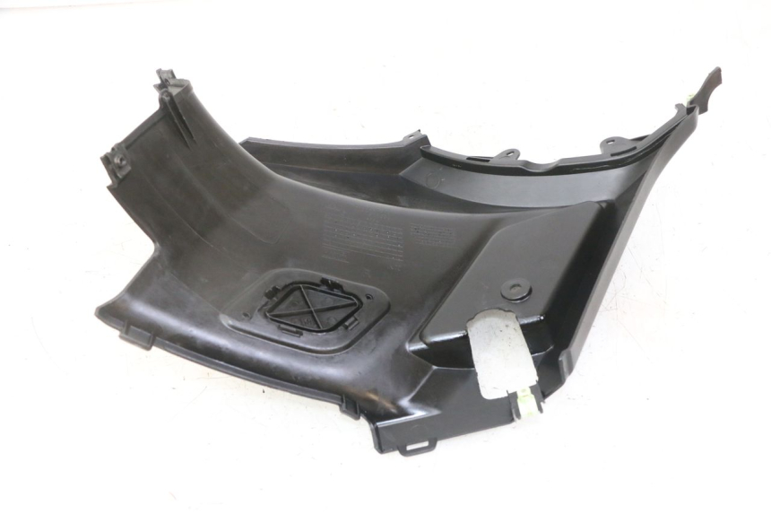 photo de UNTER SITZ VERKLEIDUNG RECHTS PEUGEOT KISBEE 2T 50 (2018 - 2022)