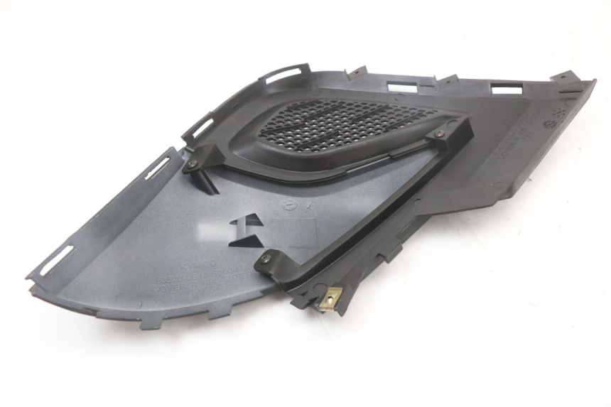 photo de UNTER SITZ VERKLEIDUNG RECHTS KYMCO SUPER 8 4T 50 (2018 - 2020)