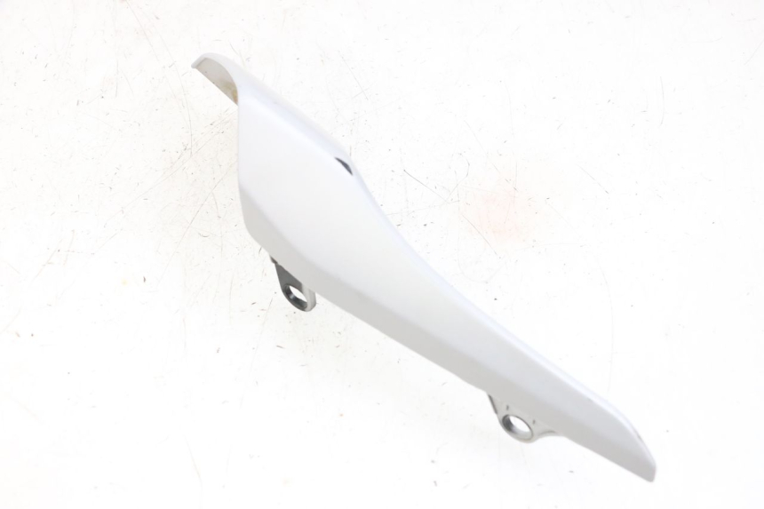 photo de UNTER SITZ VERKLEIDUNG RECHTS YAMAHA MT-07 MT07 ABS 700 (2018 - 2020) - Details der Befestigungspunkte