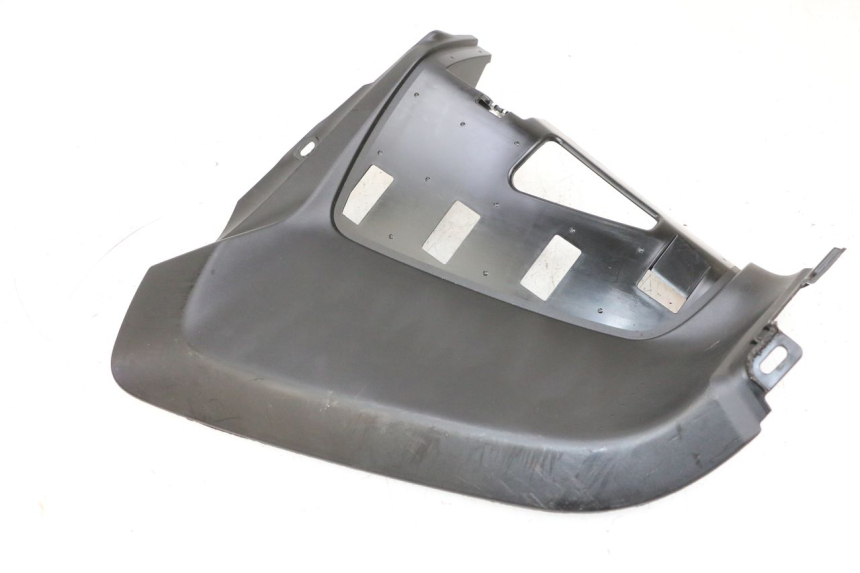 photo de UNTER SITZ VERKLEIDUNG RECHTS YAMAHA NEO'S CORE 1 (2022 - 2026) - Fokus auf die Struktur