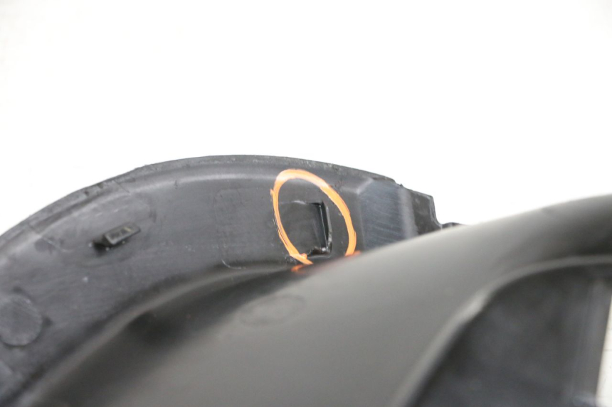 photo de UNTER SITZ VERKLEIDUNG RECHTS YAMAHA NEO'S CORE 1 (2022 - 2026) - Alternative Perspektive