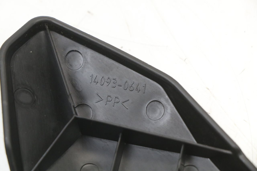 photo de UNTER SITZ VERKLEIDUNG RECHTS KAWASAKI NINJA 400 (2018 - 2023)