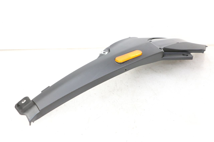 photo de UNTER SITZ VERKLEIDUNG RECHTS PIAGGIO NRG POWER PUREJET 50 (2018 - 2021)