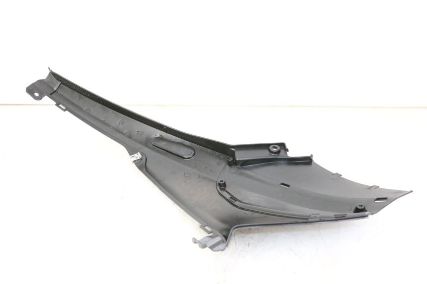 photo de UNTER SITZ VERKLEIDUNG RECHTS PIAGGIO NRG POWER PUREJET 50 (2018 - 2021)