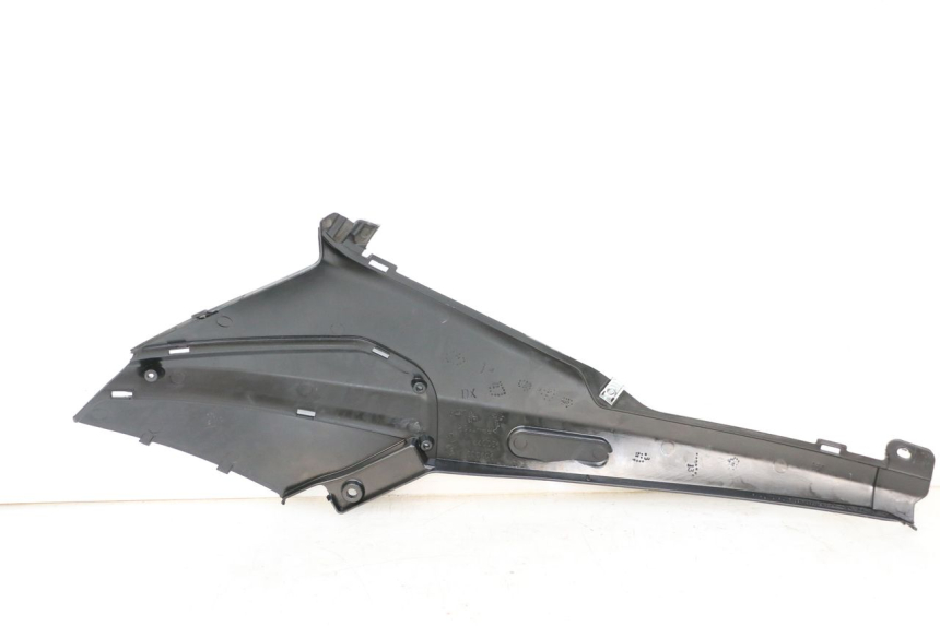 photo de UNTER SITZ VERKLEIDUNG RECHTS PIAGGIO NRG POWER PUREJET 50 (2018 - 2021)