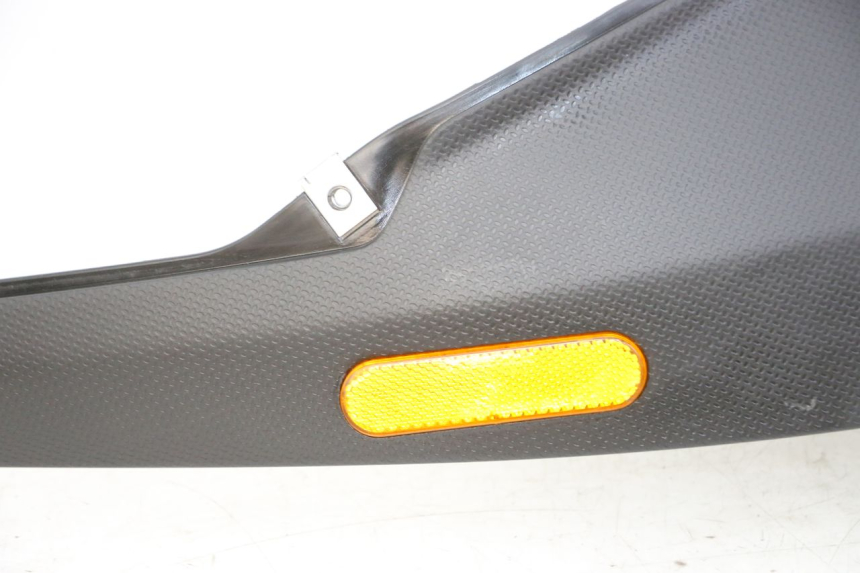 photo de UNTER SITZ VERKLEIDUNG RECHTS PIAGGIO NRG POWER PUREJET 50 (2018 - 2021)