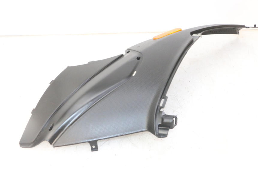 photo de UNTER SITZ VERKLEIDUNG RECHTS PIAGGIO NRG POWER PUREJET 50 (2018 - 2021)