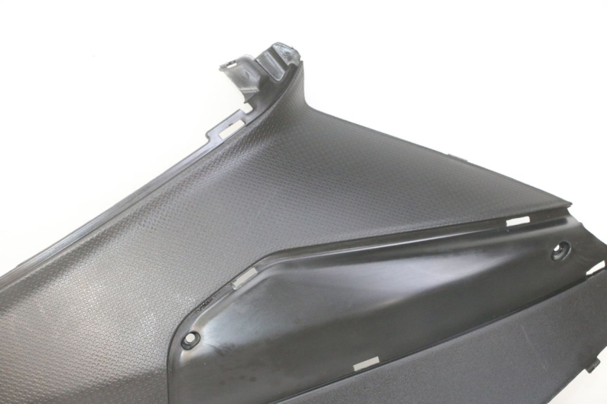 photo de UNTER SITZ VERKLEIDUNG RECHTS PIAGGIO NRG POWER PUREJET 50 (2018 - 2021)
