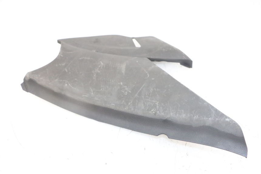 photo de UNTER SITZ VERKLEIDUNG RECHTS HONDA NTV DEAUVILLE ABS 700 (2007 - 2016)