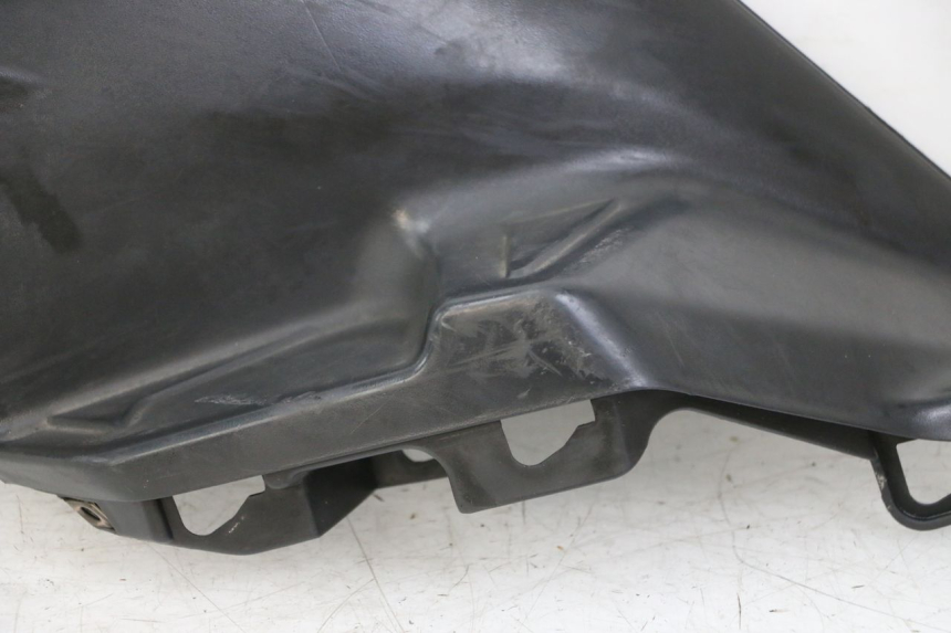 photo de UNTER SITZ VERKLEIDUNG RECHTS SYM ORBIT III 3 4T 50 (2021 - 2025) - Gesamtansicht des Produkts