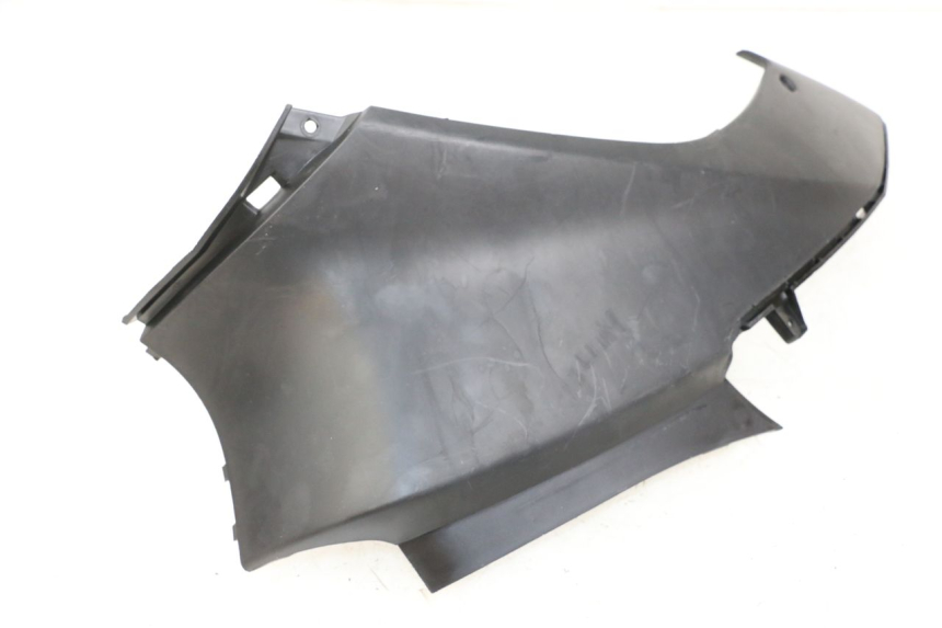 photo de UNTER SITZ VERKLEIDUNG RECHTS MBK OVETTO ONE 2T 50 (2013 - 2017)