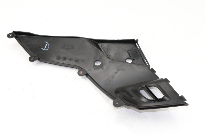 photo de UNTER SITZ VERKLEIDUNG RECHTS KYMCO PEOPLE S 125 (2000 - 2008)