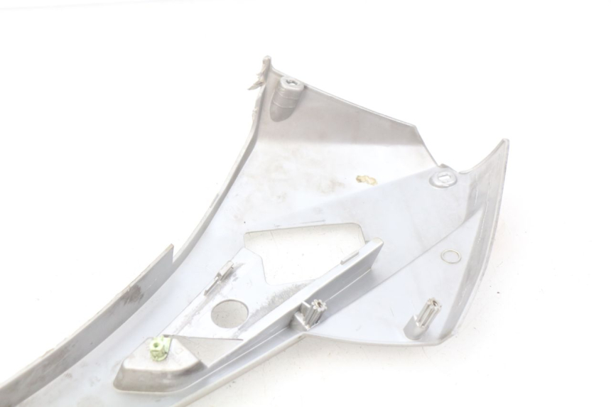 photo de RECHTER SITZBANKDECKEL PEUGEOT GEOPOLIS 400 (2007 - 2013)