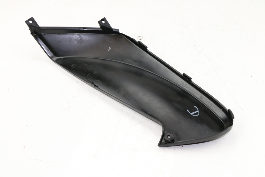 photo de UNTER SITZ VERKLEIDUNG RECHTS PIAGGIO FLY 2T 50 (2004 - 2017)