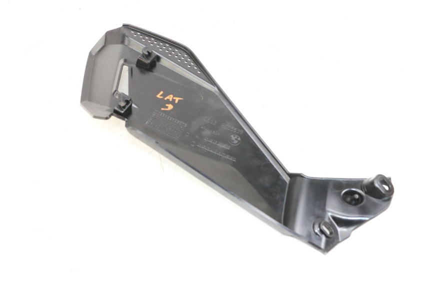 photo de UNTER SITZ VERKLEIDUNG RECHTS BMW R GS 1250 (2021 - 2024) - Zoom auf Gebrauchszustand