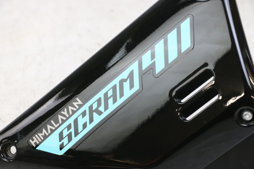 photo de UNTER SITZ VERKLEIDUNG RECHTS ROYAL ENFIELD SCRAM 411 (2022 - 2024)