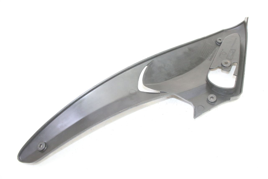 photo de UNTER SITZ VERKLEIDUNG RECHTS GILERA RUNNER SP 50 (2006 - 2008)