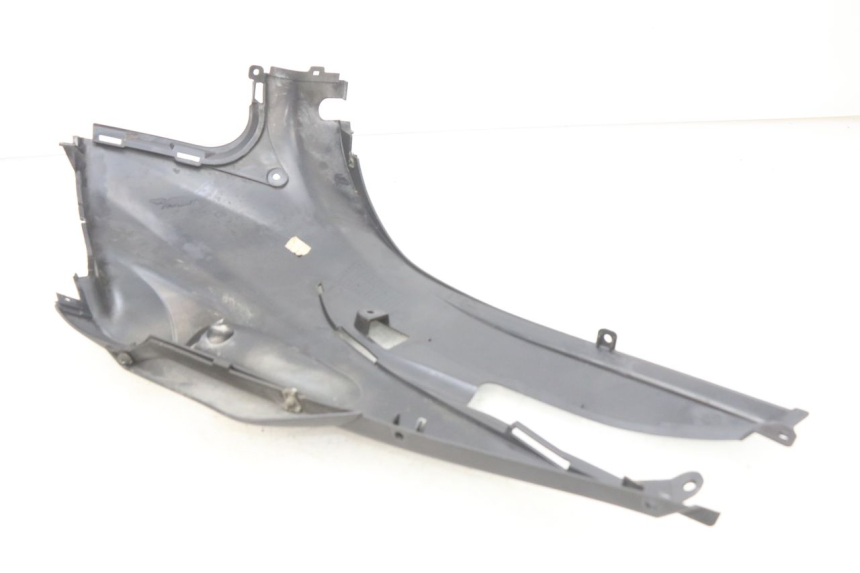 photo de RECHTER SITZBANKDECKEL SUZUKI SIXTEEN 125 (2008 - 2010)