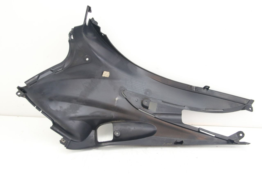 photo de RECHTER SITZBANKDECKEL SUZUKI SIXTEEN 125 (2008 - 2010)