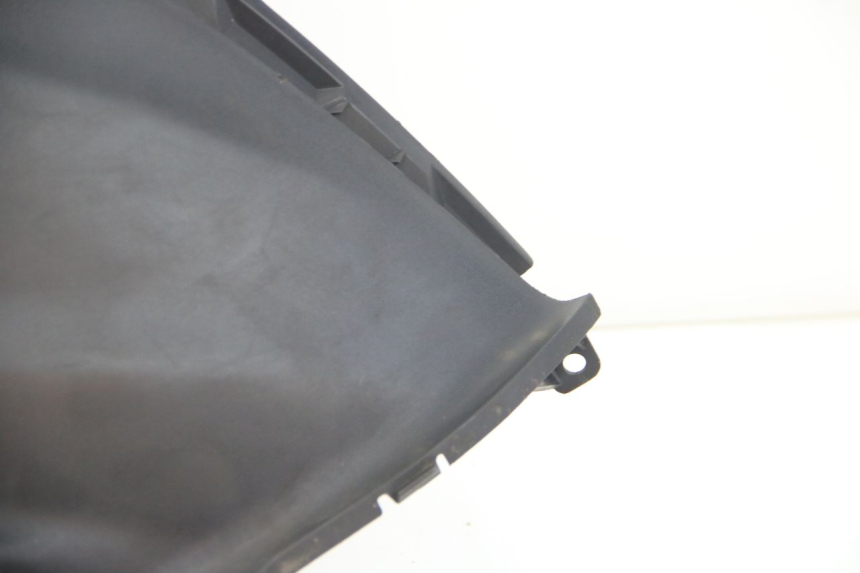 photo de RECHTER SITZBANKDECKEL SUZUKI SIXTEEN 125 (2008 - 2010)