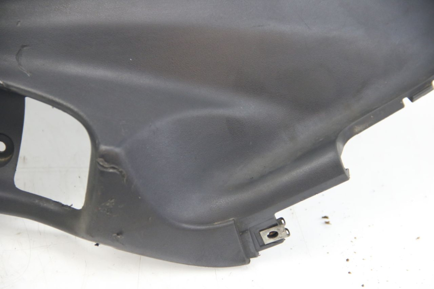 photo de RECHTER SITZBANKDECKEL SUZUKI SIXTEEN 125 (2008 - 2010)