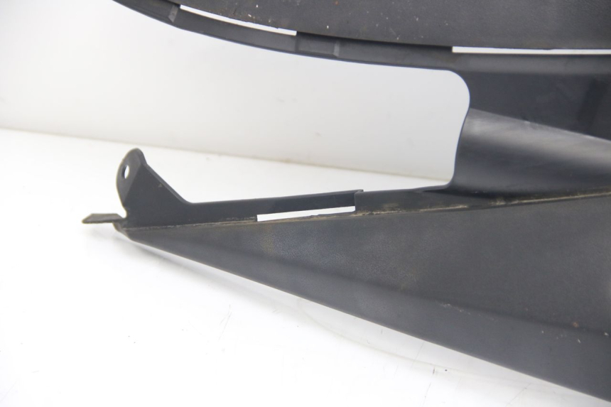 photo de RECHTER SITZBANKDECKEL SUZUKI SIXTEEN 125 (2008 - 2010)