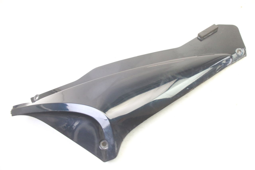 photo de UNTER SITZ VERKLEIDUNG RECHTS HONDA ST PAN EUROPEAN 1300 (2002 - 2013)