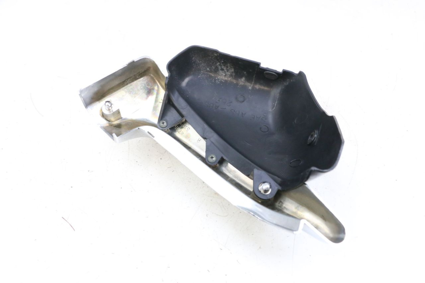 photo de UNTER SITZ VERKLEIDUNG RECHTS SUZUKI VL INTRUDER 125 (2004 - 2007)