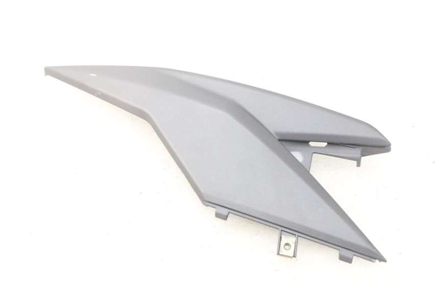 photo de RECHTER SITZBANKDECKEL SYM JET 4 4T 50 (2018 - 2021)